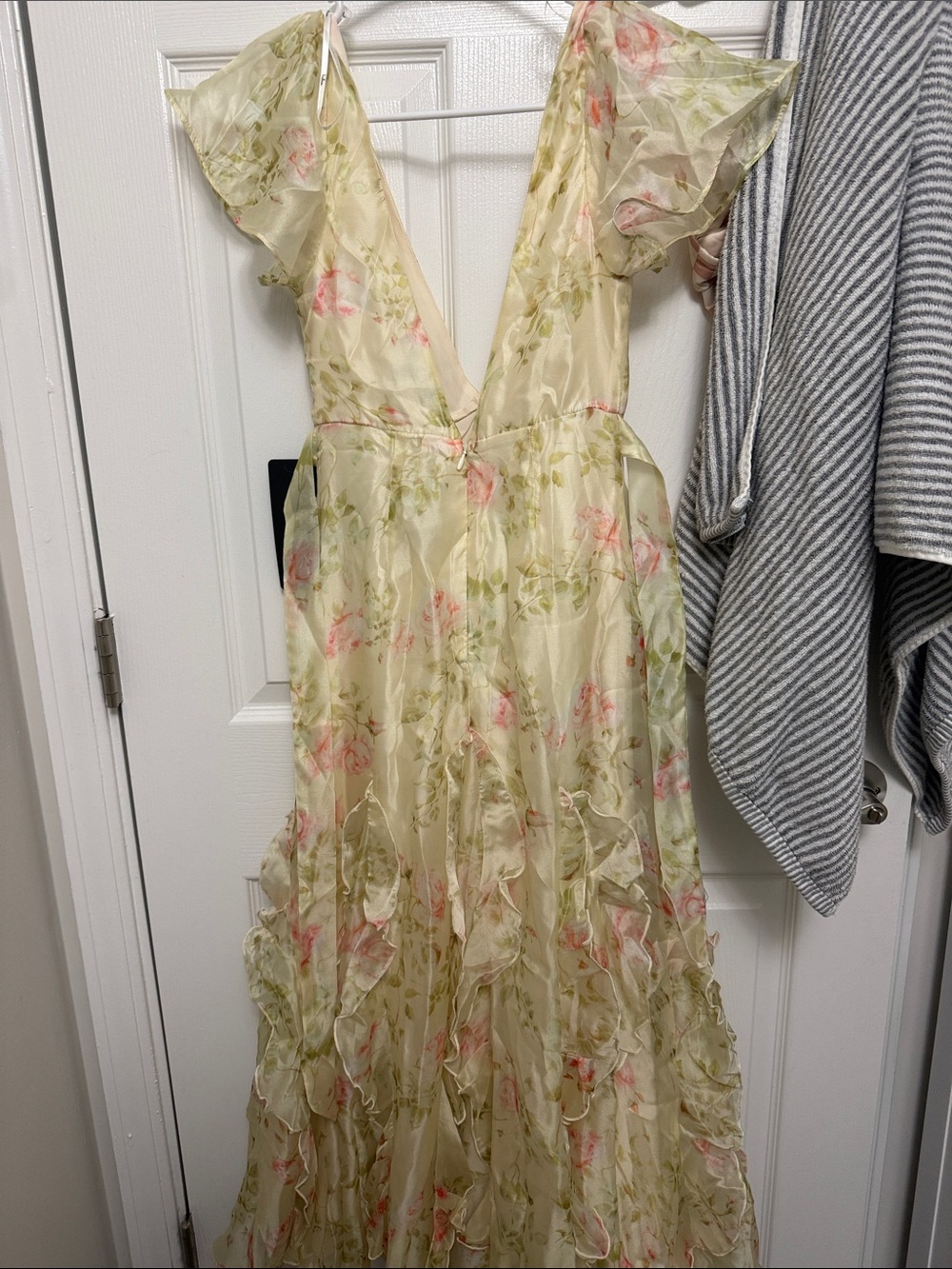 Lulus Deluca Light Green Floral Ruffled Midi Dress - Size XS - Picture 2 of 2